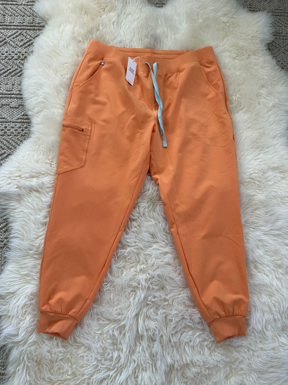 Figs Creamy Orange Set Catarina Top Zamora Jogger NWT - Picture 2 of 6